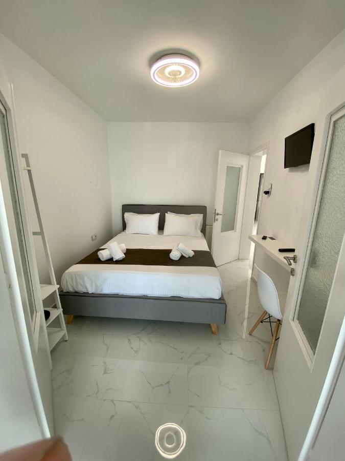 Candi Central Apartments เนโอสมาร์มาราส ภายนอก รูปภาพ