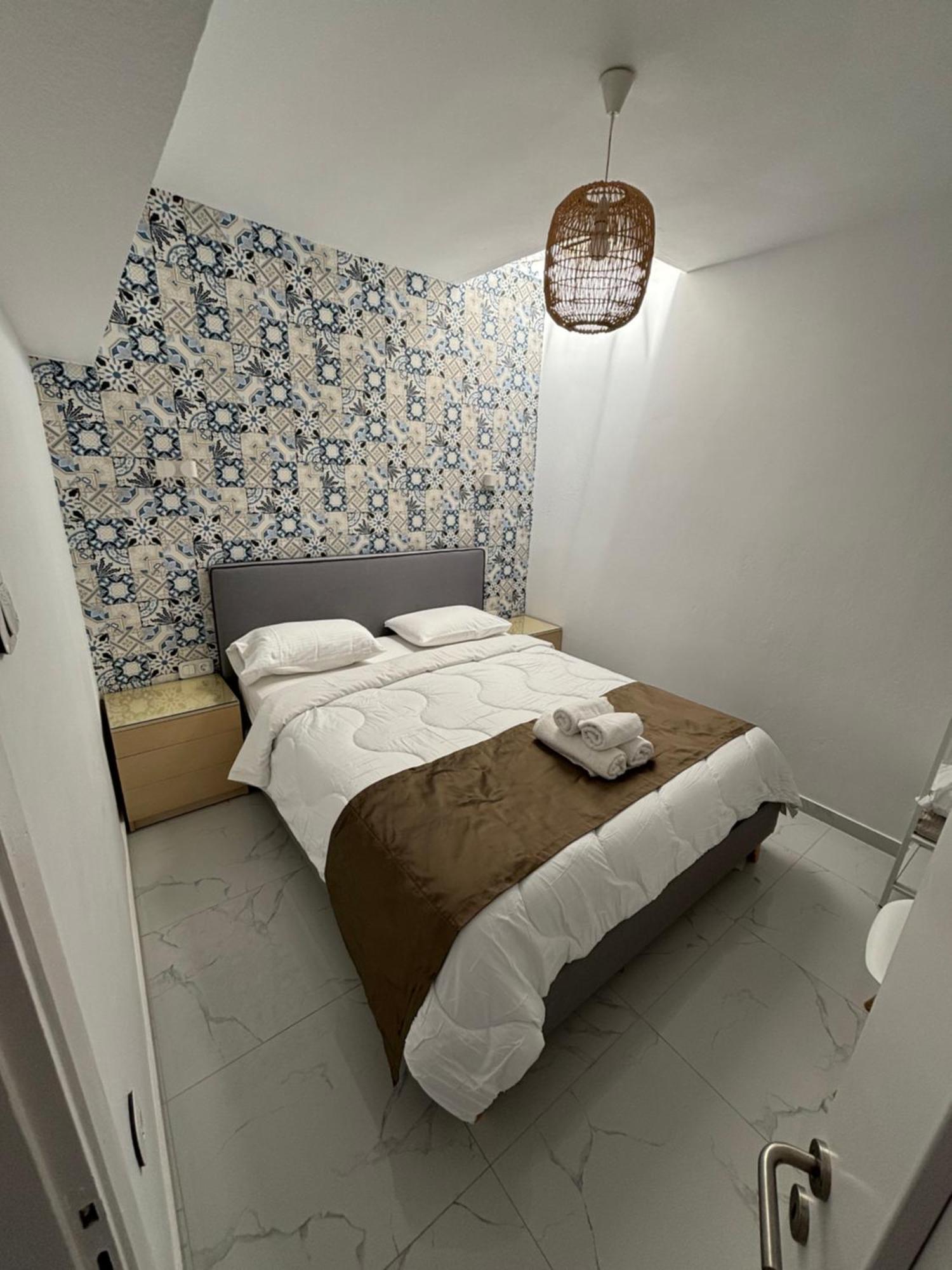 Candi Central Apartments เนโอสมาร์มาราส ภายนอก รูปภาพ